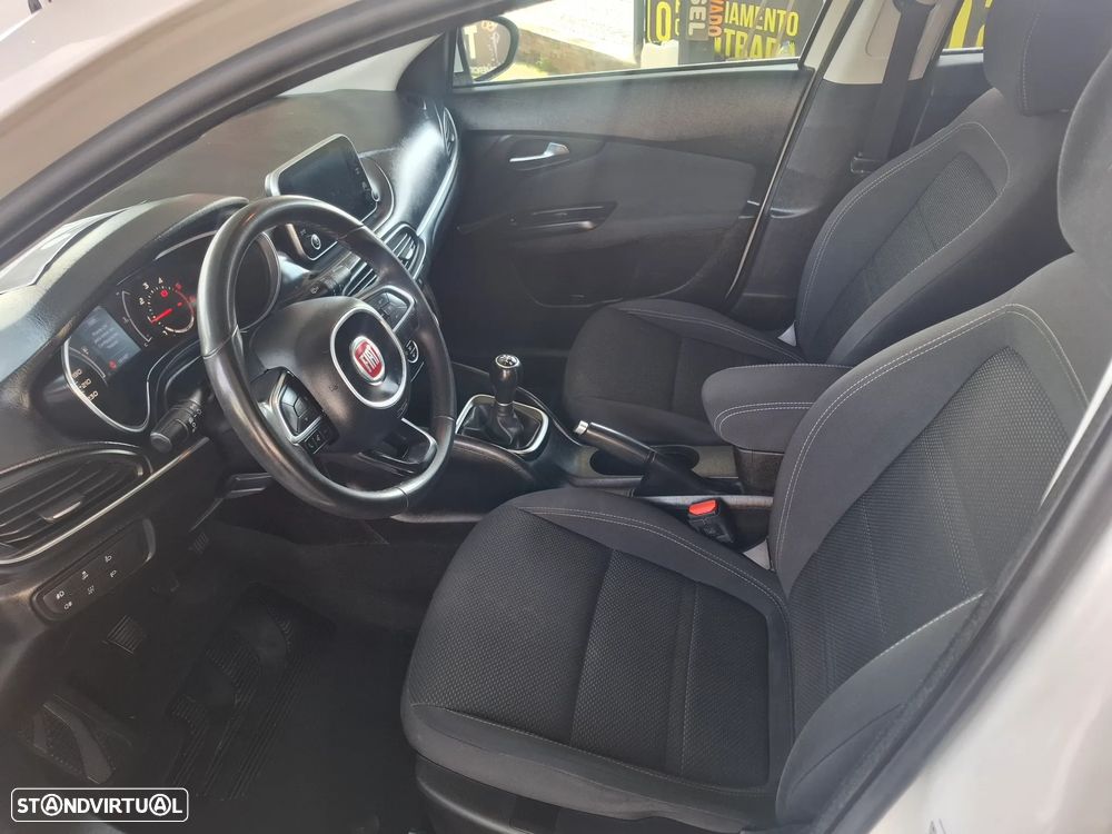 Fiat Tipo Station Wagon 1.3 M-Jet Lounge Tech J17 - 6