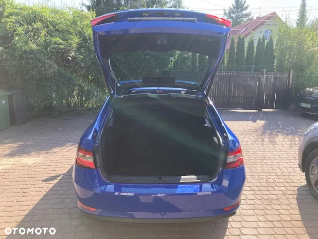 Skoda Superb 2.0 TDI SCR Ambition DSG - 11