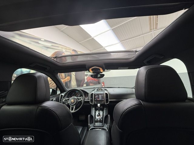 Porsche Cayenne Platinum Edition - 6