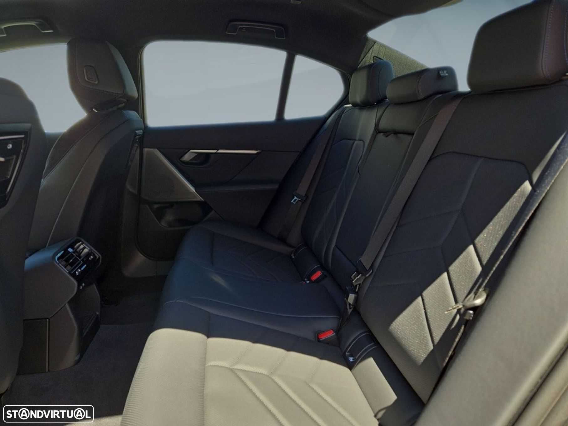 BMW i5 eDrive40 Edição Desportiva M - 13
