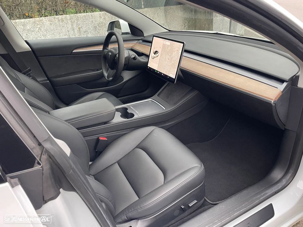 Tesla Model 3 RWD - 24