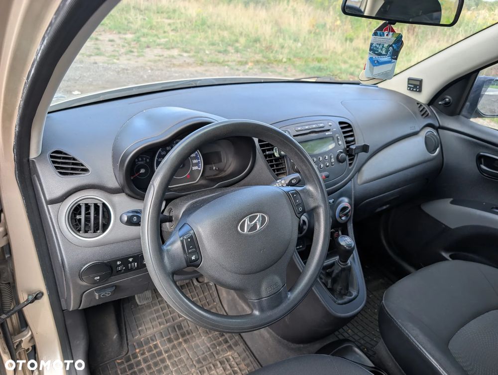 Hyundai i10 1.1 Classic + - 8