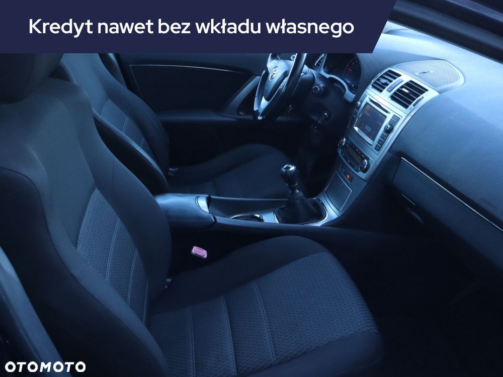 Toyota Avensis - 11