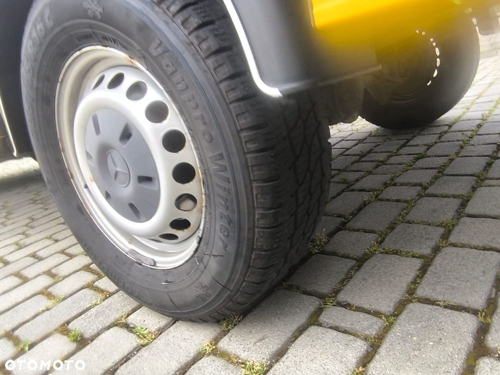 Mercedes-Benz SPRINTER - 11