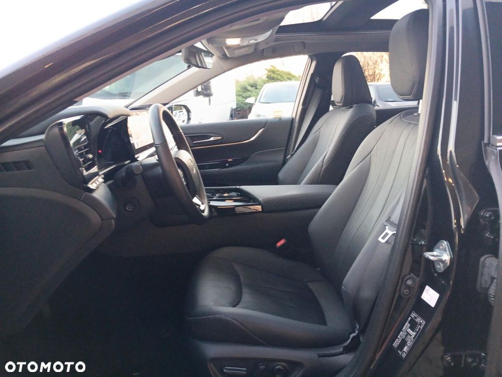 Toyota Mirai Executive - 12