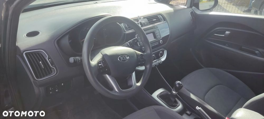 Kia Rio 1.2 Attract - 10