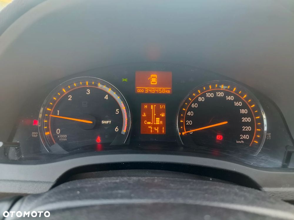 Toyota Avensis 2.0 D-4D - 14