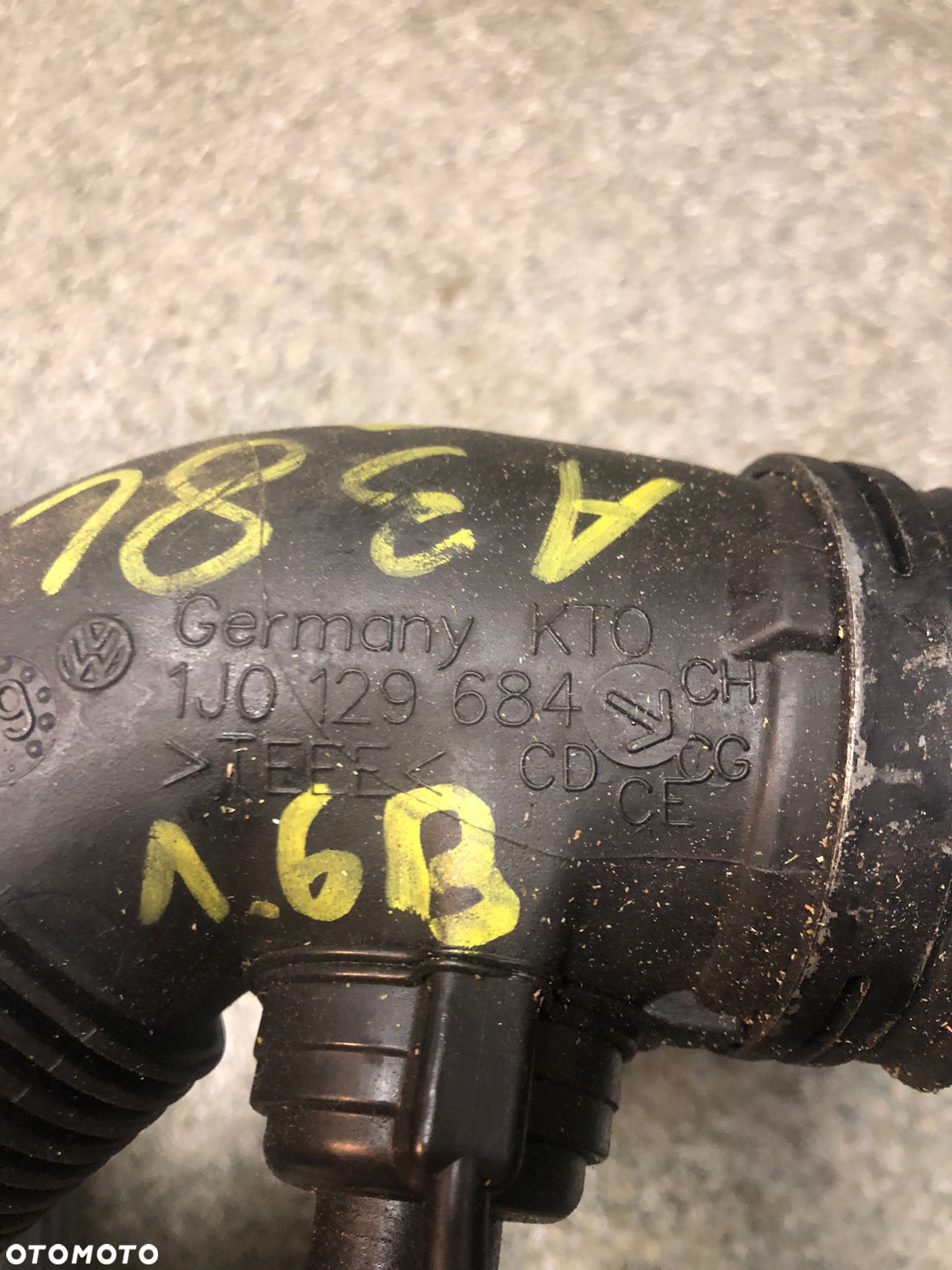 Przepływomierz Rura Dolotowa Audi A3 8L 06A906461B  1J0129684 - 4