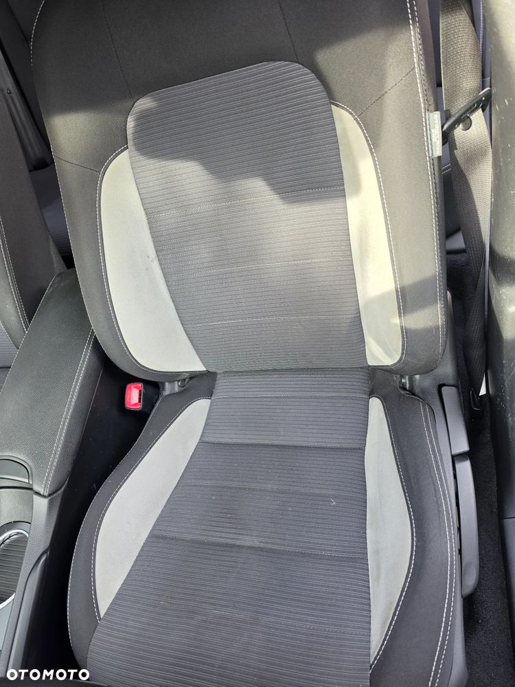 Toyota Avensis 2.0 D-4D Active Business - 9