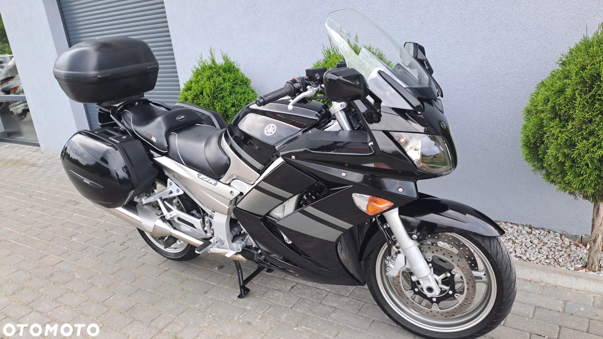 Yamaha FJR - 32