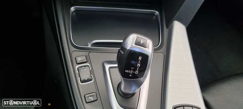 BMW 320 d Efficient Dynamic Edition Sport-Aut. Sport Line - 26