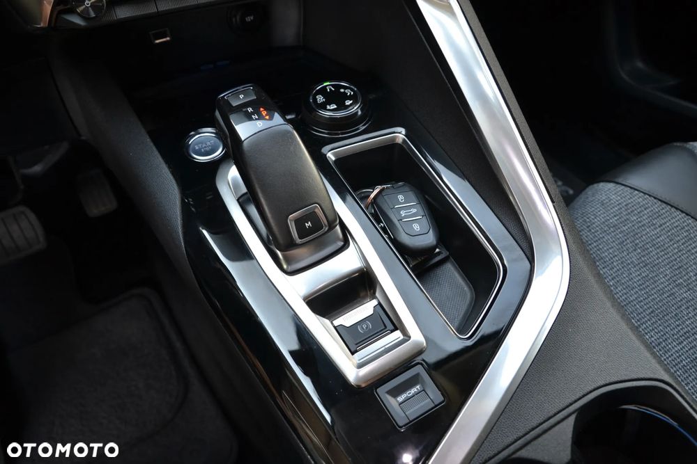 Peugeot 3008 BlueHDi 130 Stop & Start EAT8 Allure - 6