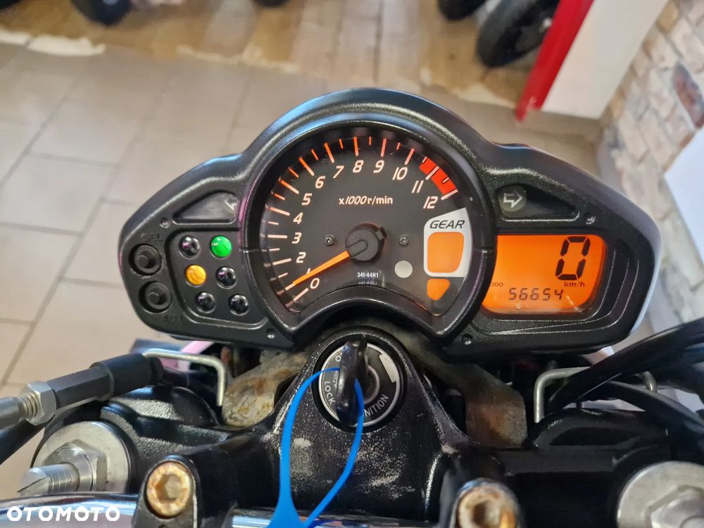 Suzuki Gladius - 20