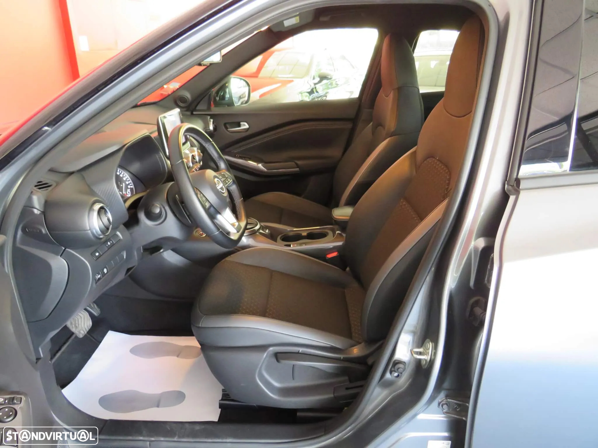 Nissan Juke 1.0 DIG-T N-Connecta NAV. DCT - 10