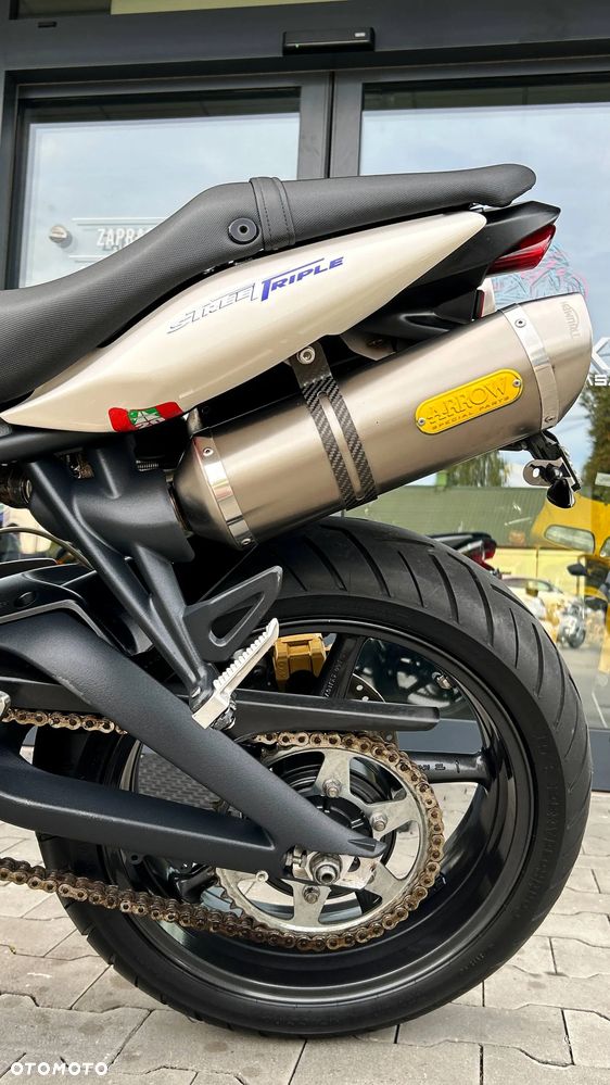 Triumph Street Triple - 20