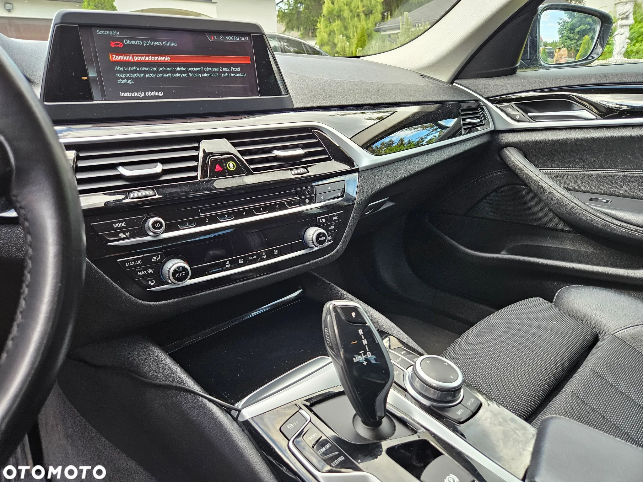 BMW Seria 5 518d Sport Line - 12