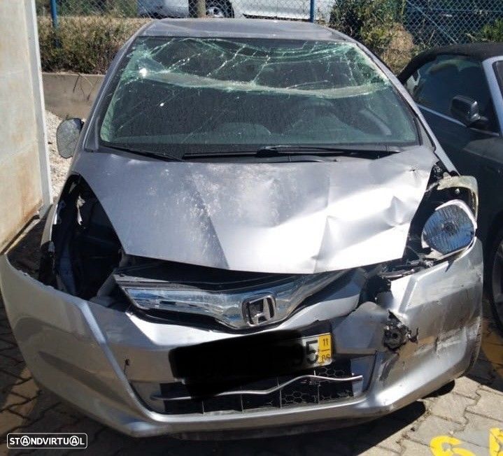 Honda Jazz 1.3i IMA i-VTEC hibrido de 2011 disponível para peças MALA PARA CHOQU... - 1