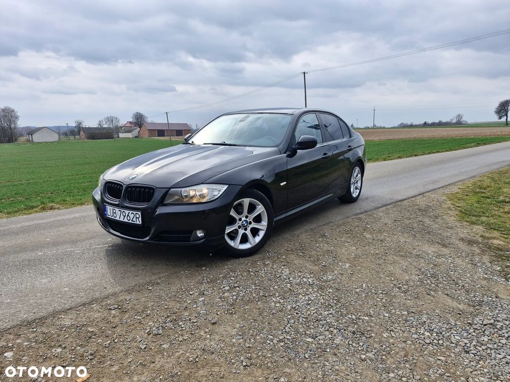 BMW Seria 3 318i - 1
