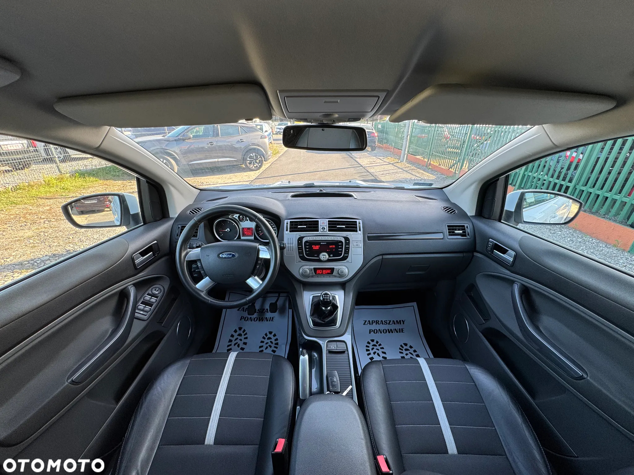Ford Kuga 2.0 TDCi 2x4 Titanium - 16