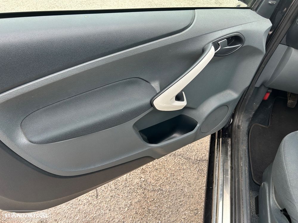 Ford KA 1.2 S&S Titanium - 11