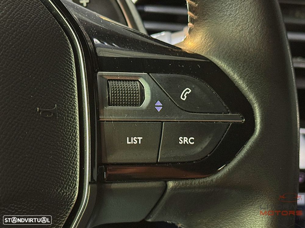 Peugeot 3008 1.2 PureTech Allure EAT8 - 24