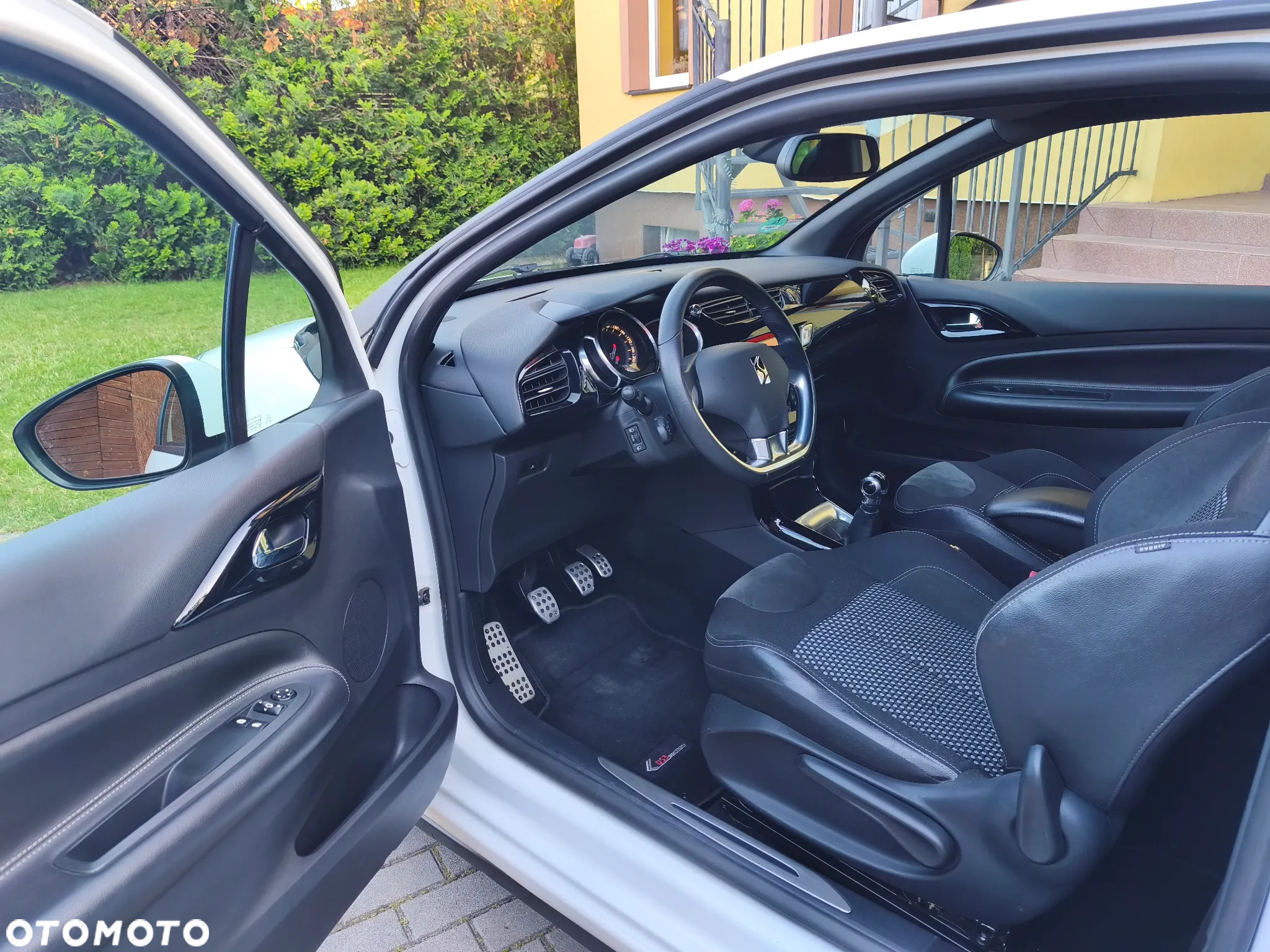 Citroën DS3 1.6 VTi SoChic - 10