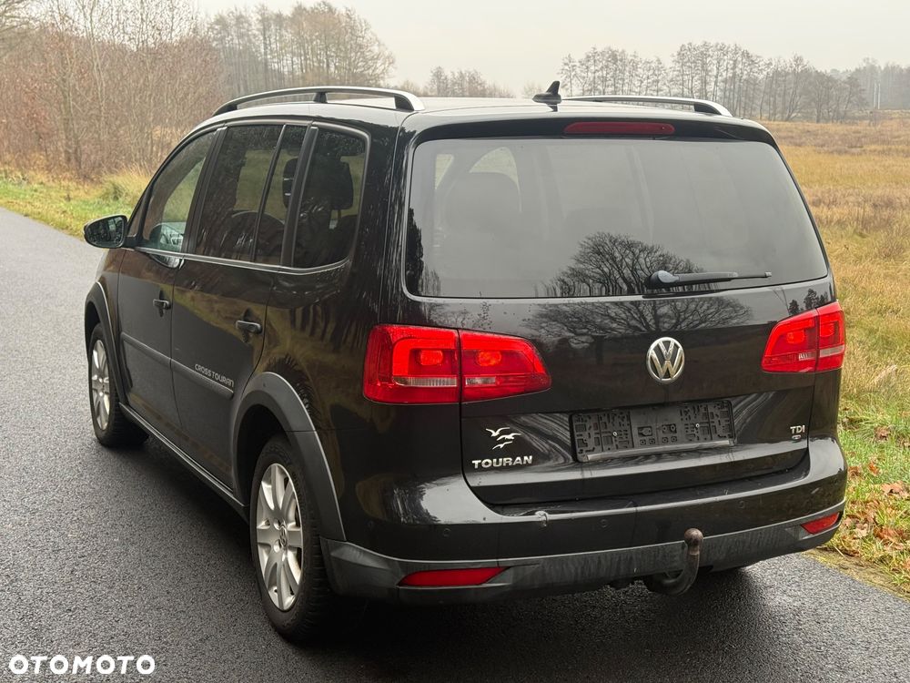 Volkswagen Touran 1.6 TDI DPF DSG Highline - 6