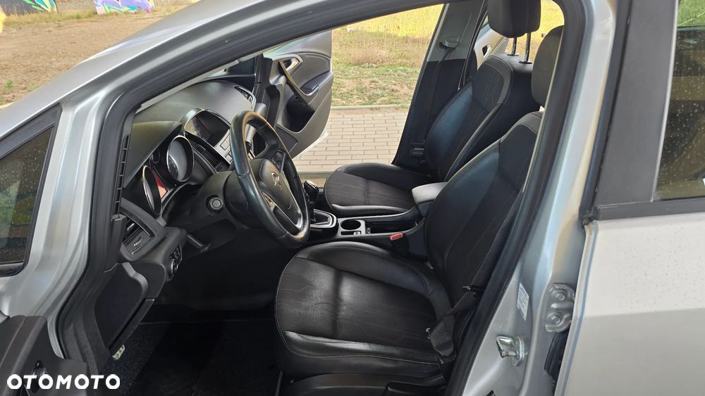 Opel Astra 1.7 CDTI DPF ecoFLEX Start/Stop 150 Jahre - 32
