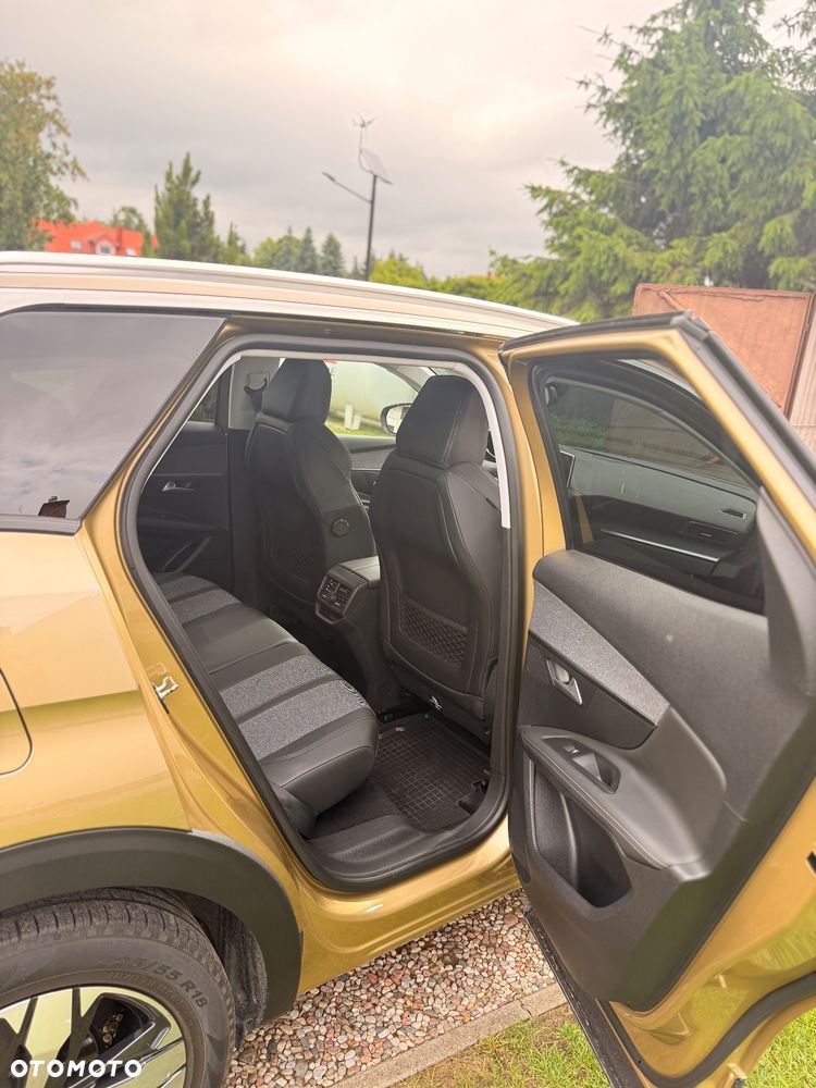 Peugeot 3008 1.2 PureTech GPF Active S&S EAT8 - 23