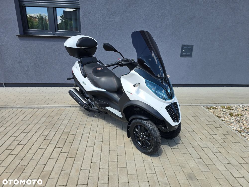 Piaggio MP-3 - 1