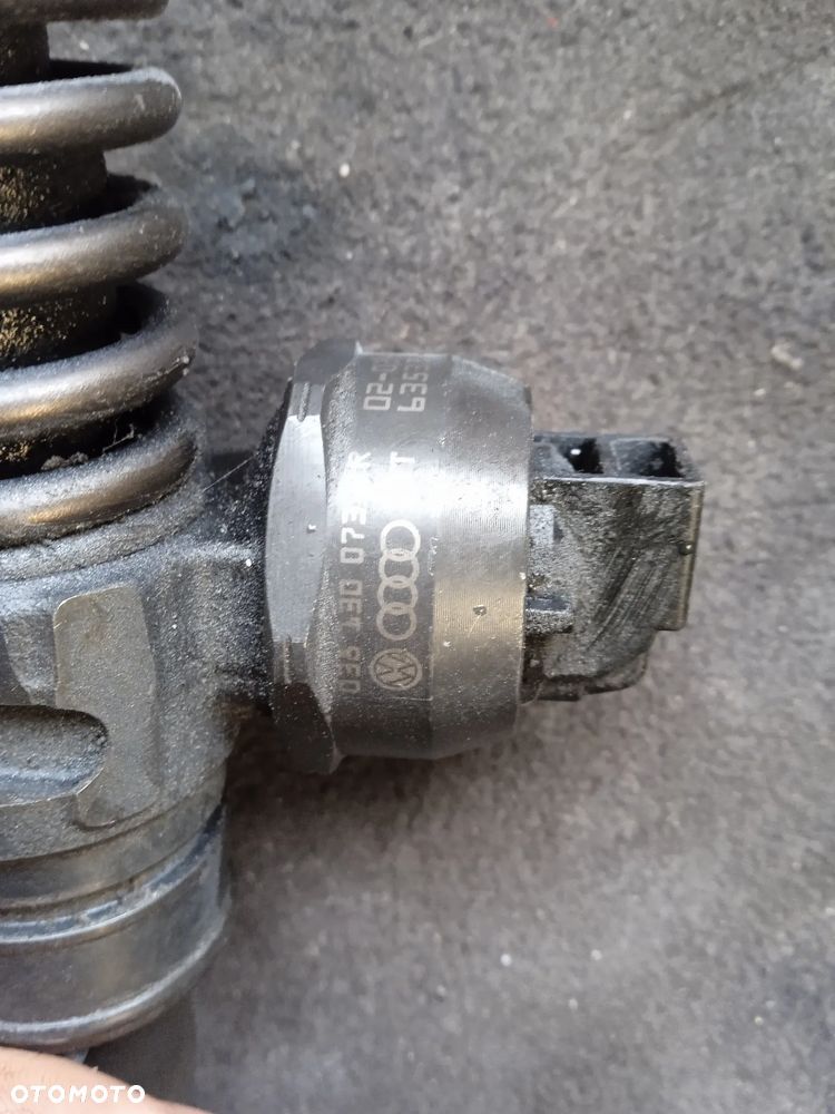 Pompowtryskiwacz Audi A4 B6 VW Golf IV Passat B5 FL 1.9 TDI 038130073AR - 2