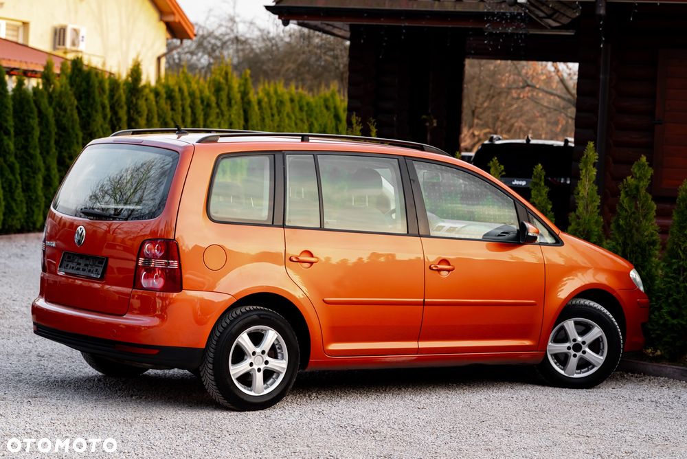 Volkswagen Touran 1.6 - 13