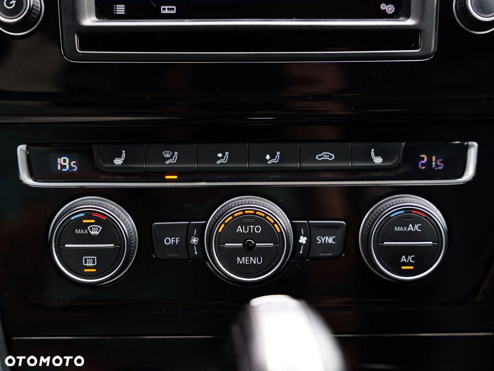 Volkswagen Golf 1.4 TSI BMT Comfortline DSG - 20