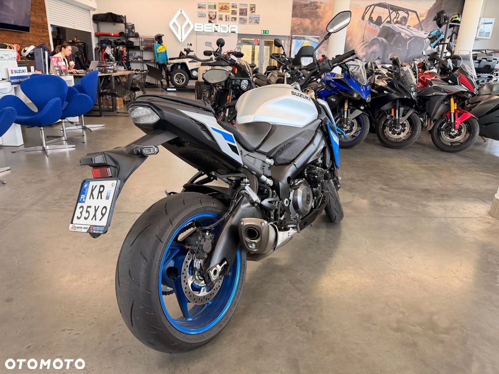 Suzuki GSX 1000 - 3