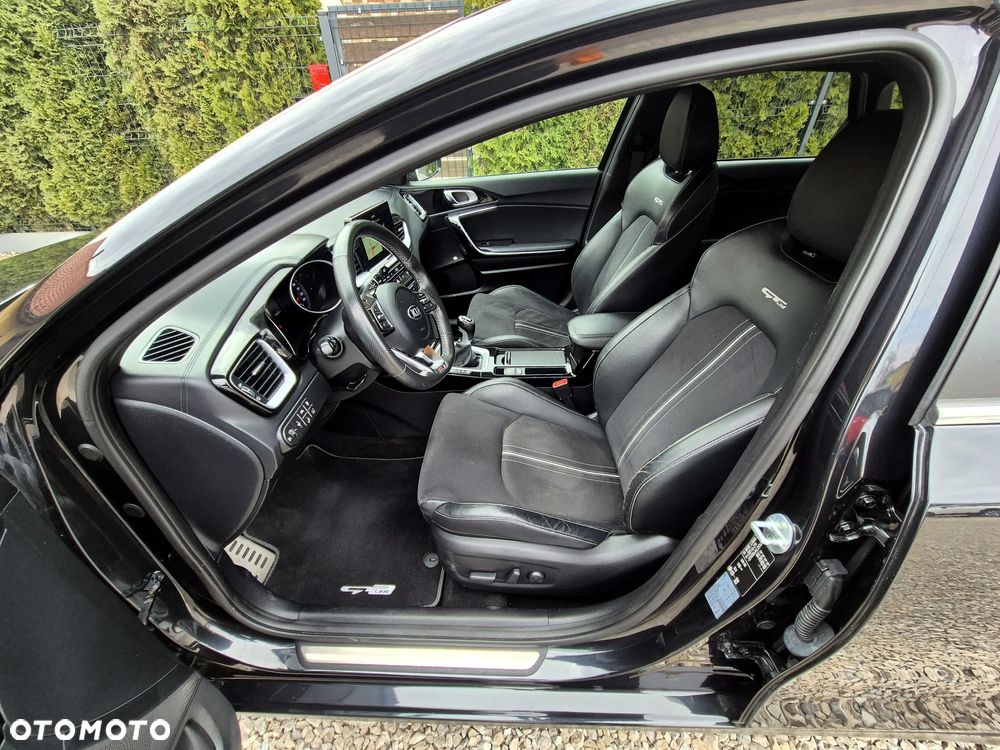 Kia Ceed 1.4 T-GDI OPF GT Line - 24