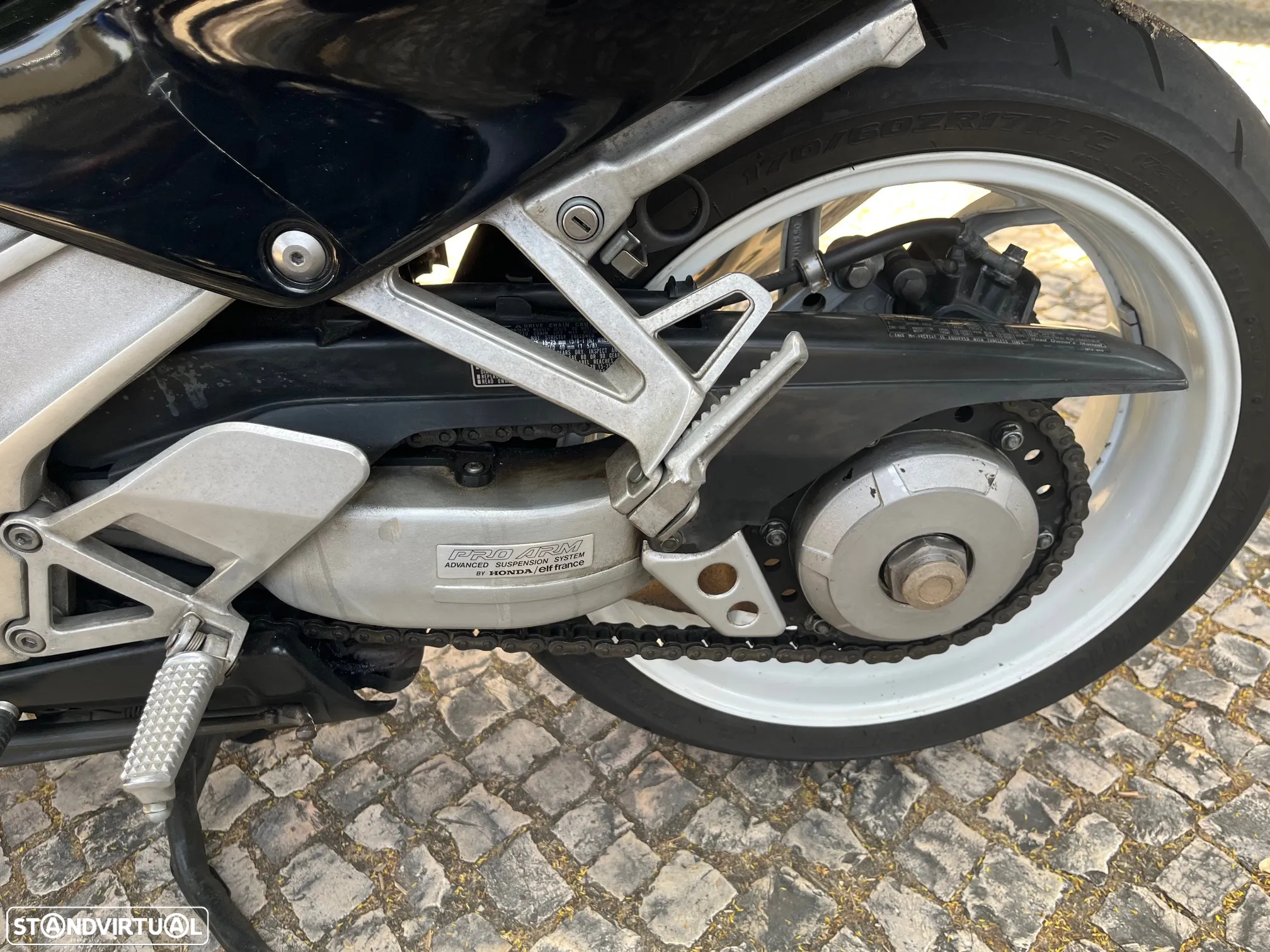 Honda VFR 750 F - 10