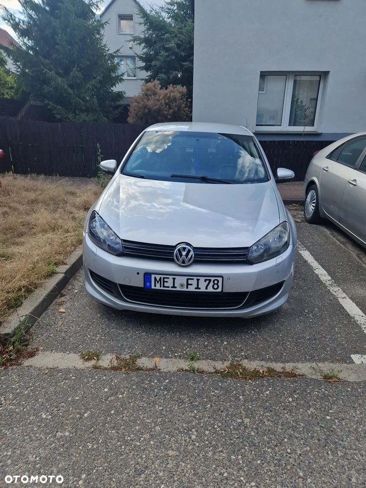 Volkswagen Golf - 1