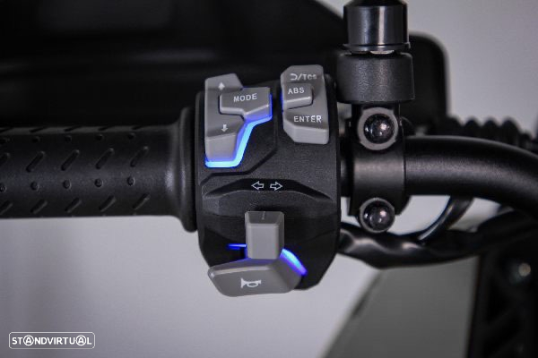 Voge 525DSX - 13