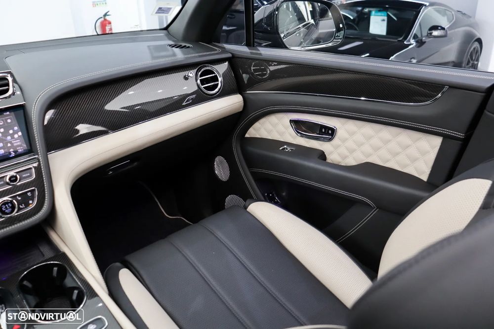 Bentley Bentayga V8 S - 31