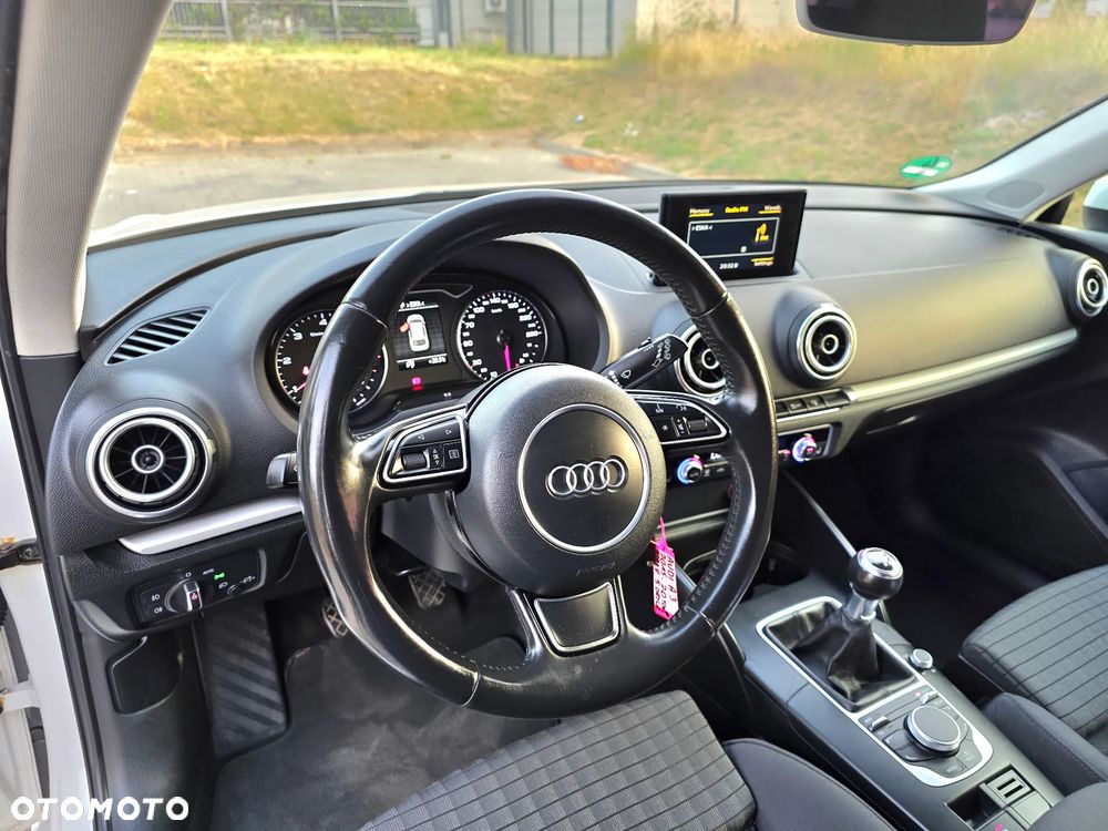 Audi A3 Sportback - 16