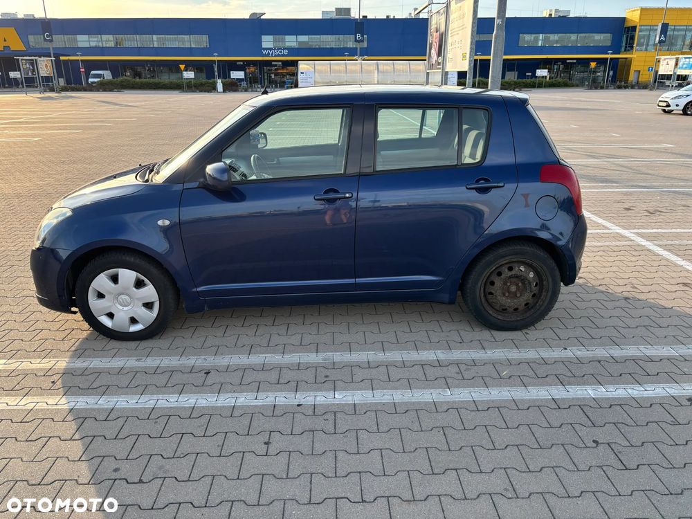 Suzuki Swift - 4