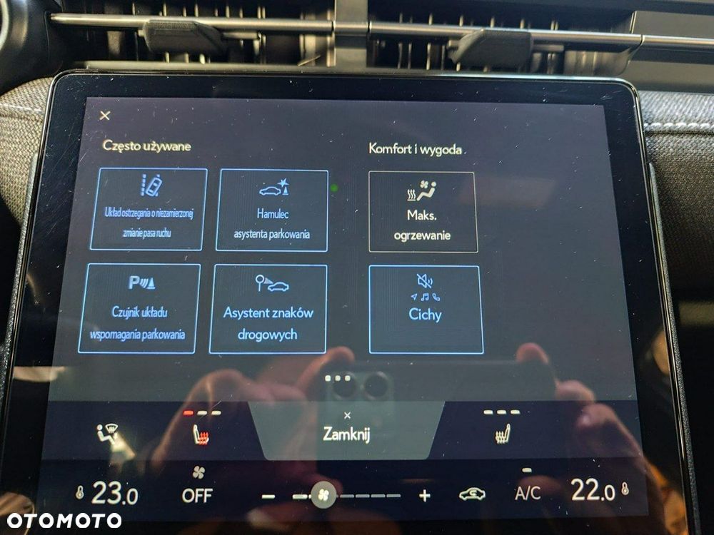 Lexus LBX 1.5 Hybrid - 14