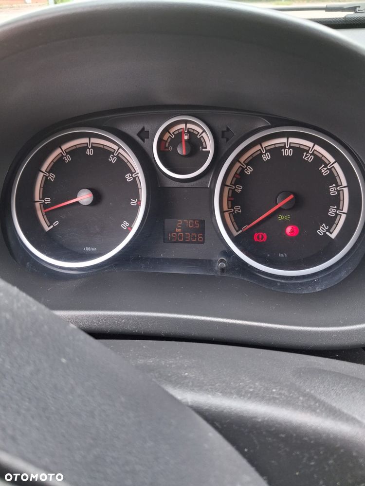 Opel Corsa 1.4 16V Energy - 6