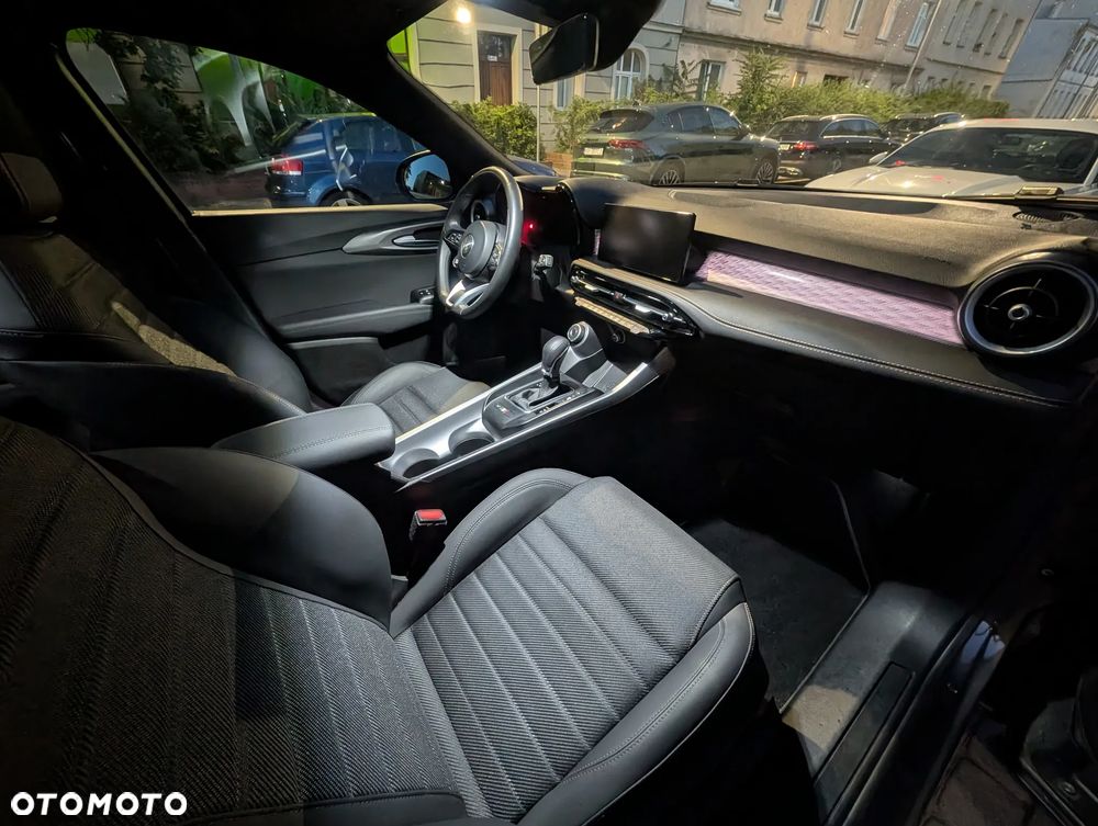 Alfa Romeo Tonale 1.5 T4 GSE mHEV TI DCT - 31