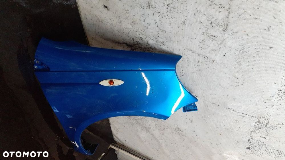 * TOYOTA YARIS I BŁOTNIK PRZEDNI PRAWY KOLOR 8P1 - 2