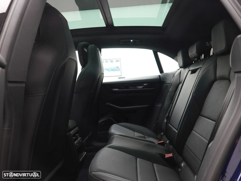 Porsche Macan Electric 4S - 41