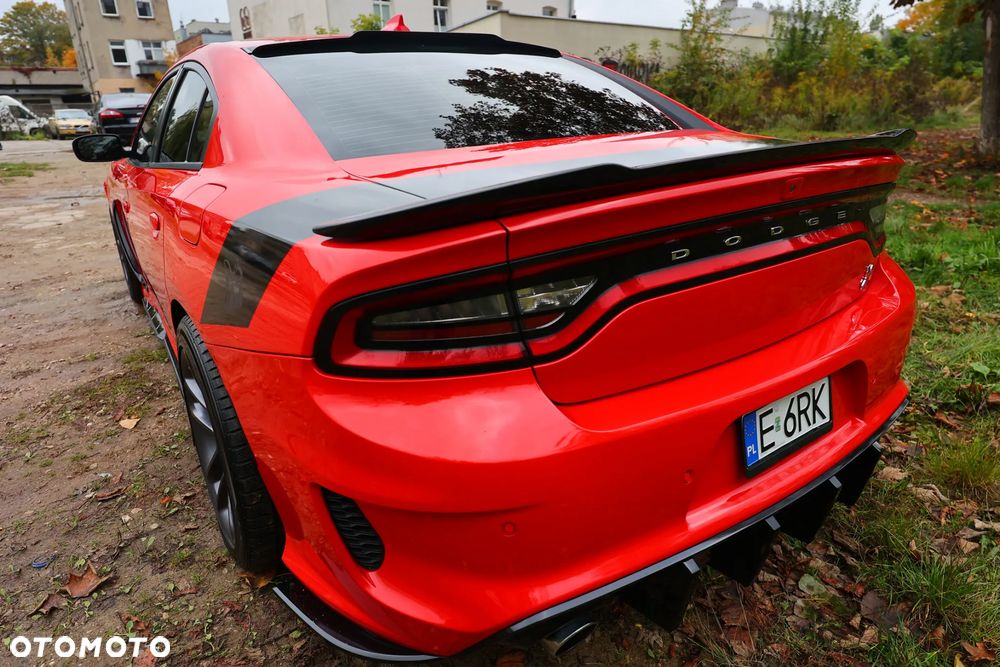 Dodge Charger 6.4 Scat Pack - 12