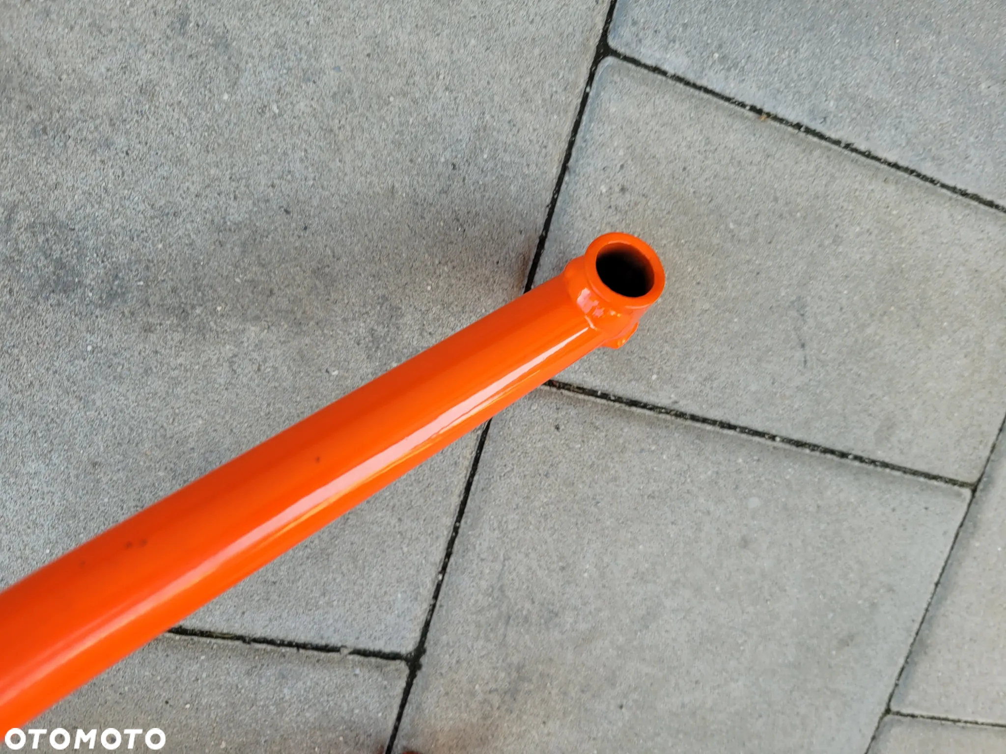 Gmol prawy KTM Duke 125 390 - 2