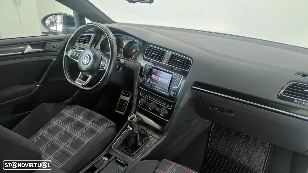 VW Golf 2.0 TSi GTi Performance - 8