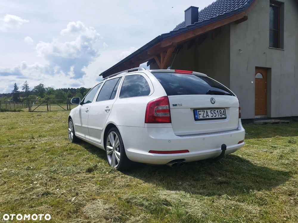 Skoda Octavia 2.0 TDI CR DPF RS - 6